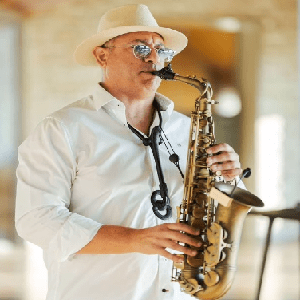 Saxneo